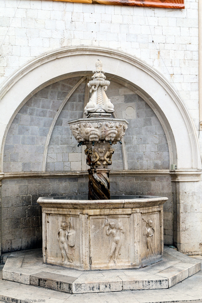 13- Dubrovnik Old Town Fountain